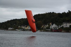 Norsafe has conducted the highest free-fall drop ever, featuring a so-called free-fall lifeboat. The test was conducted from a height of 61.53m and was very successful. 