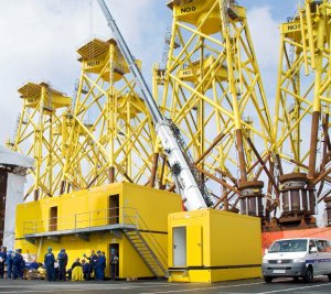 ELA container in use on the ABC peninsula offshore terminal in Bremerhaven.